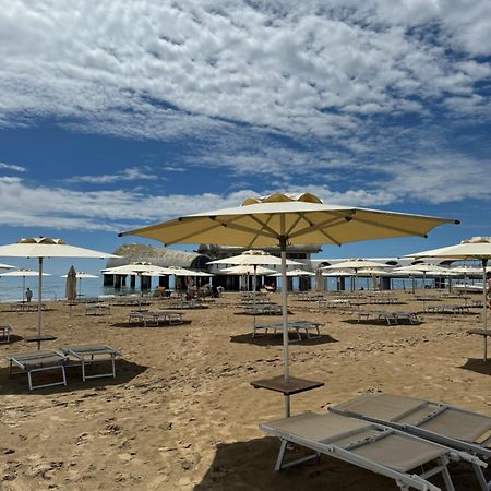 Appart 21 Artistic Beach Apartment Lignano Sabbiadoro Ngoại thất bức ảnh