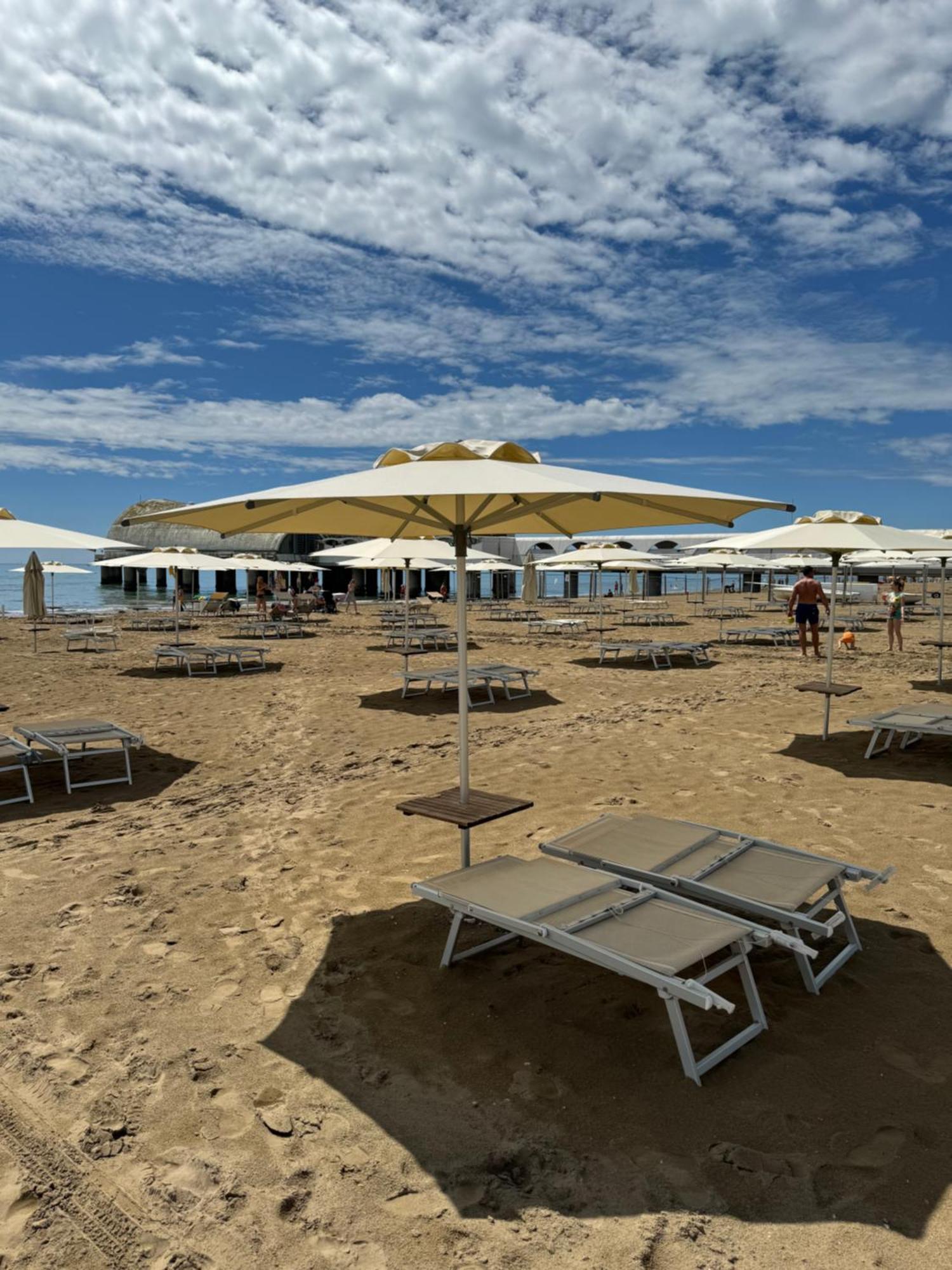 Appart 21 Artistic Beach Apartment Lignano Sabbiadoro Ngoại thất bức ảnh
